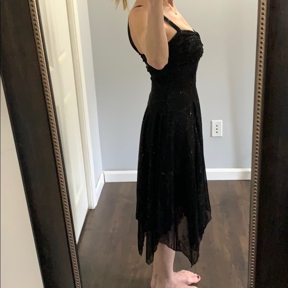 Black cocktail dress asymmetrical hem - Picture 8 of 8